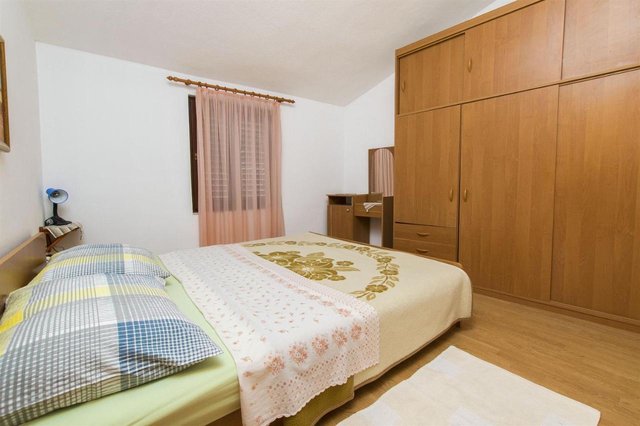 Apartments Pavlina Starigrad Paklenica Exterior foto