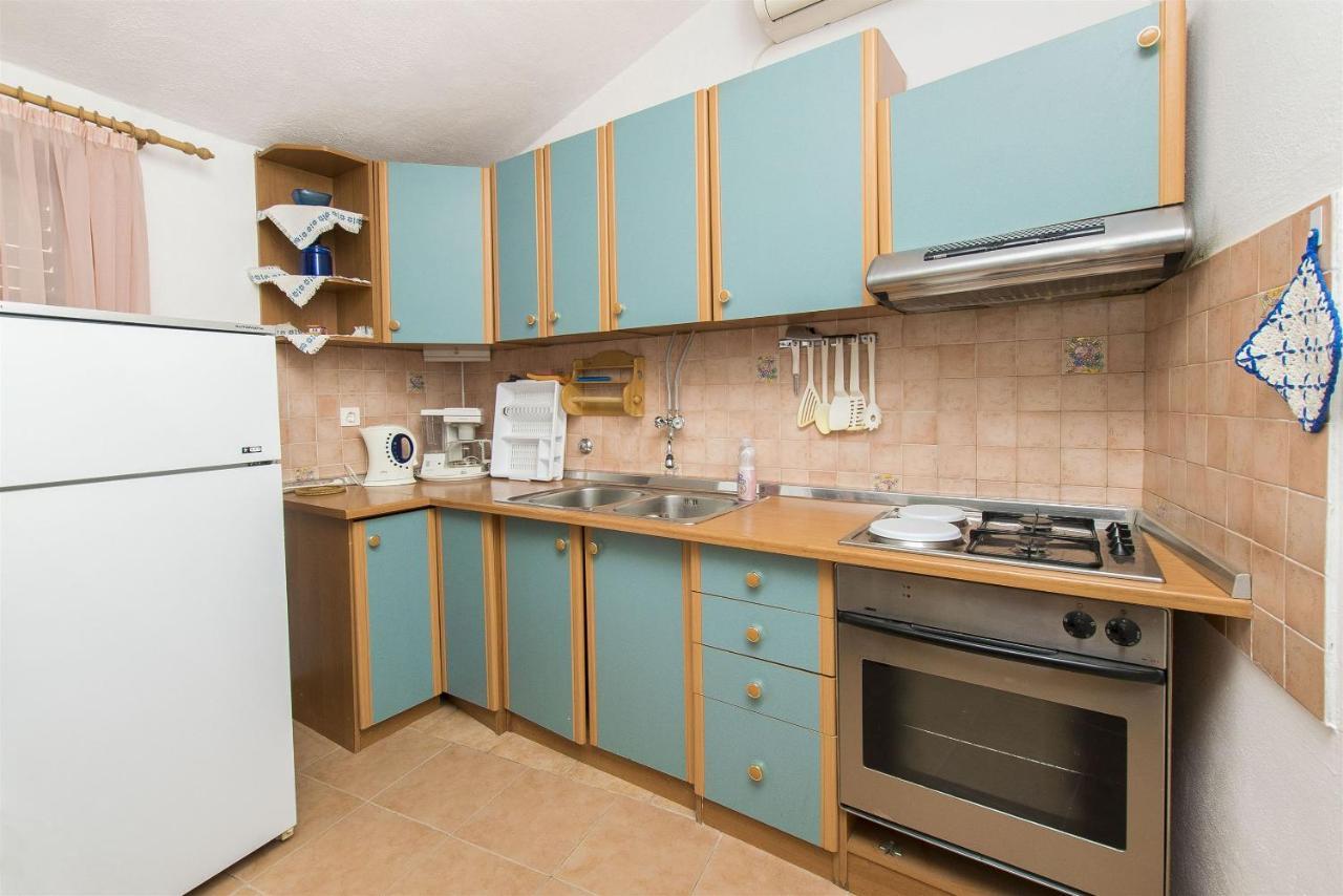 Apartments Pavlina Starigrad Paklenica Exterior foto